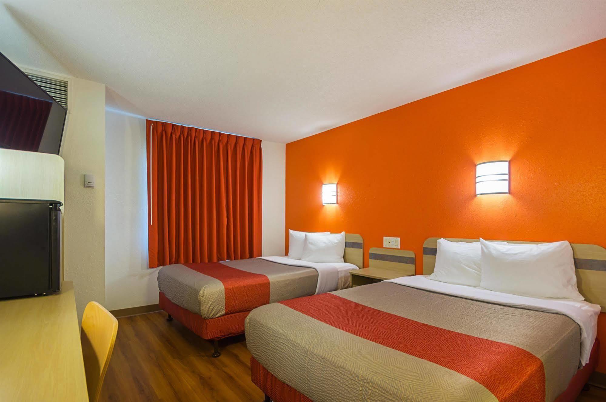 Motel 6-Whitby, On - Toronto East Exterior foto