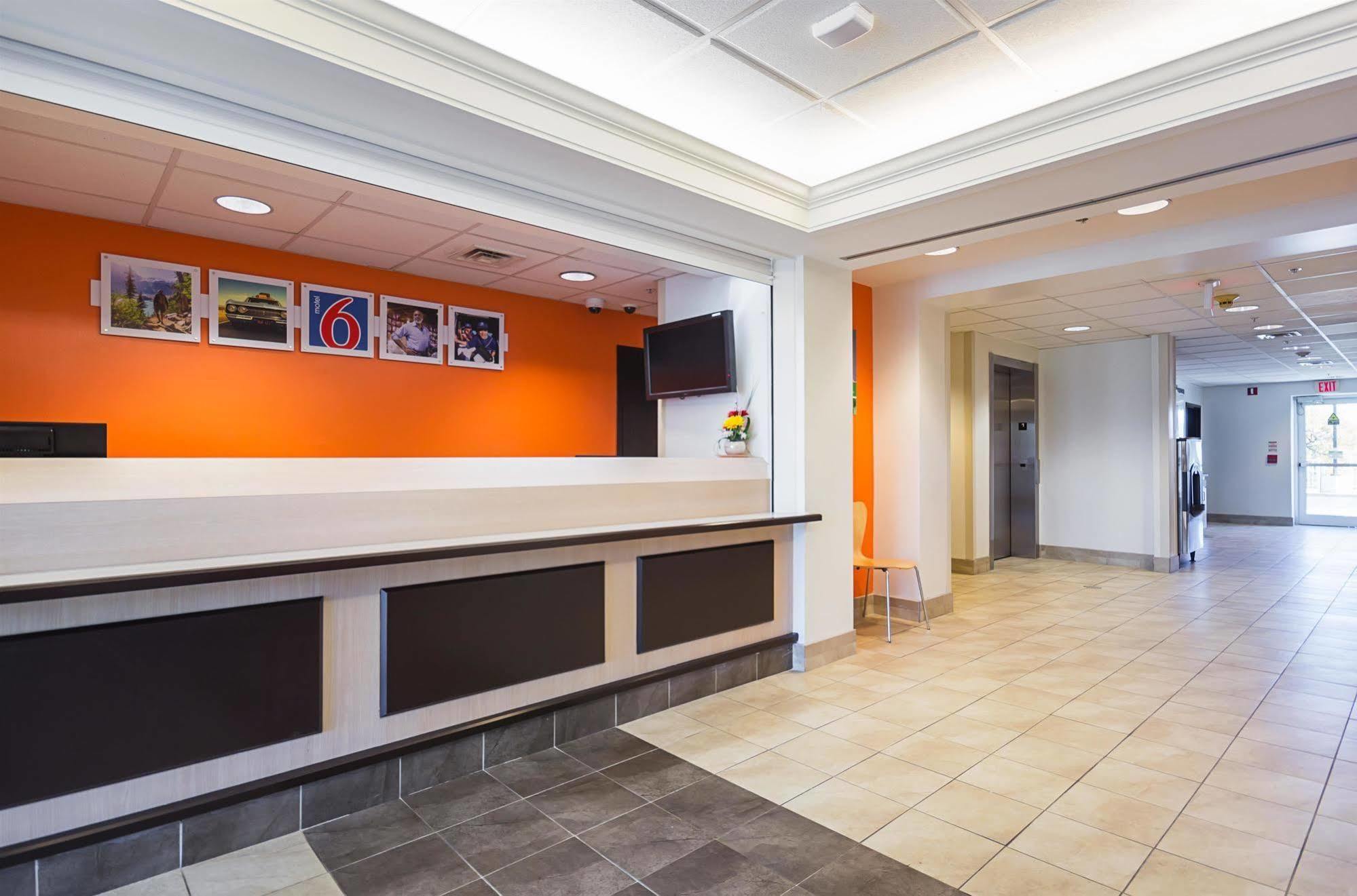 Motel 6-Whitby, On - Toronto East Exterior foto