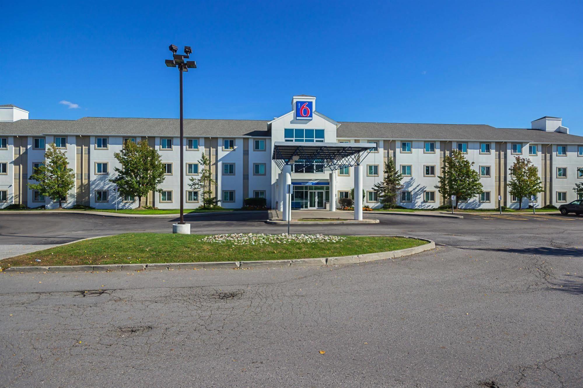 Motel 6-Whitby, On - Toronto East Exterior foto
